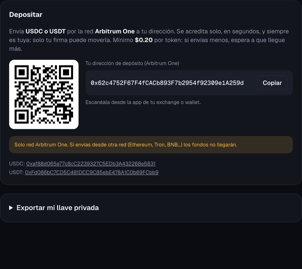 Panel de depósito con la dirección y el código QR